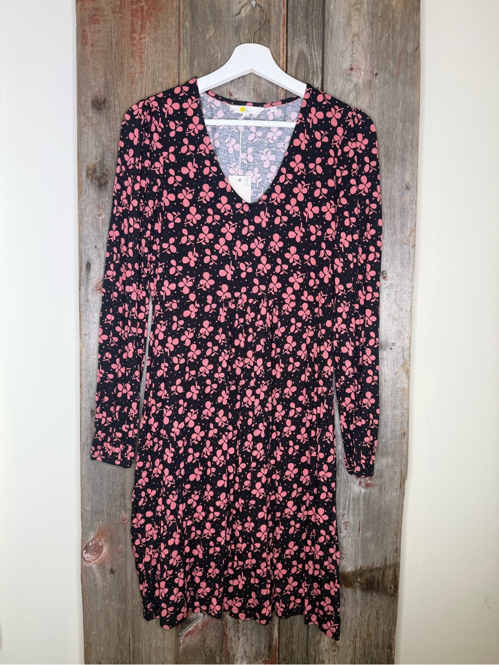 NWT Boden Hattie Jersey Knit Swing Black Dress with Pink Floral Print size 4 - Picture 3 of 10